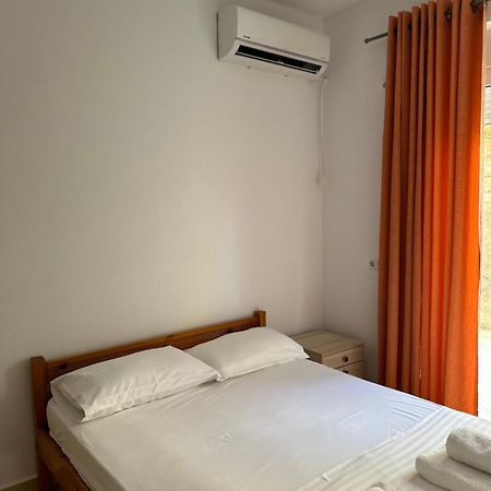 Vila Lemon Tree Sarandë Buitenkant foto