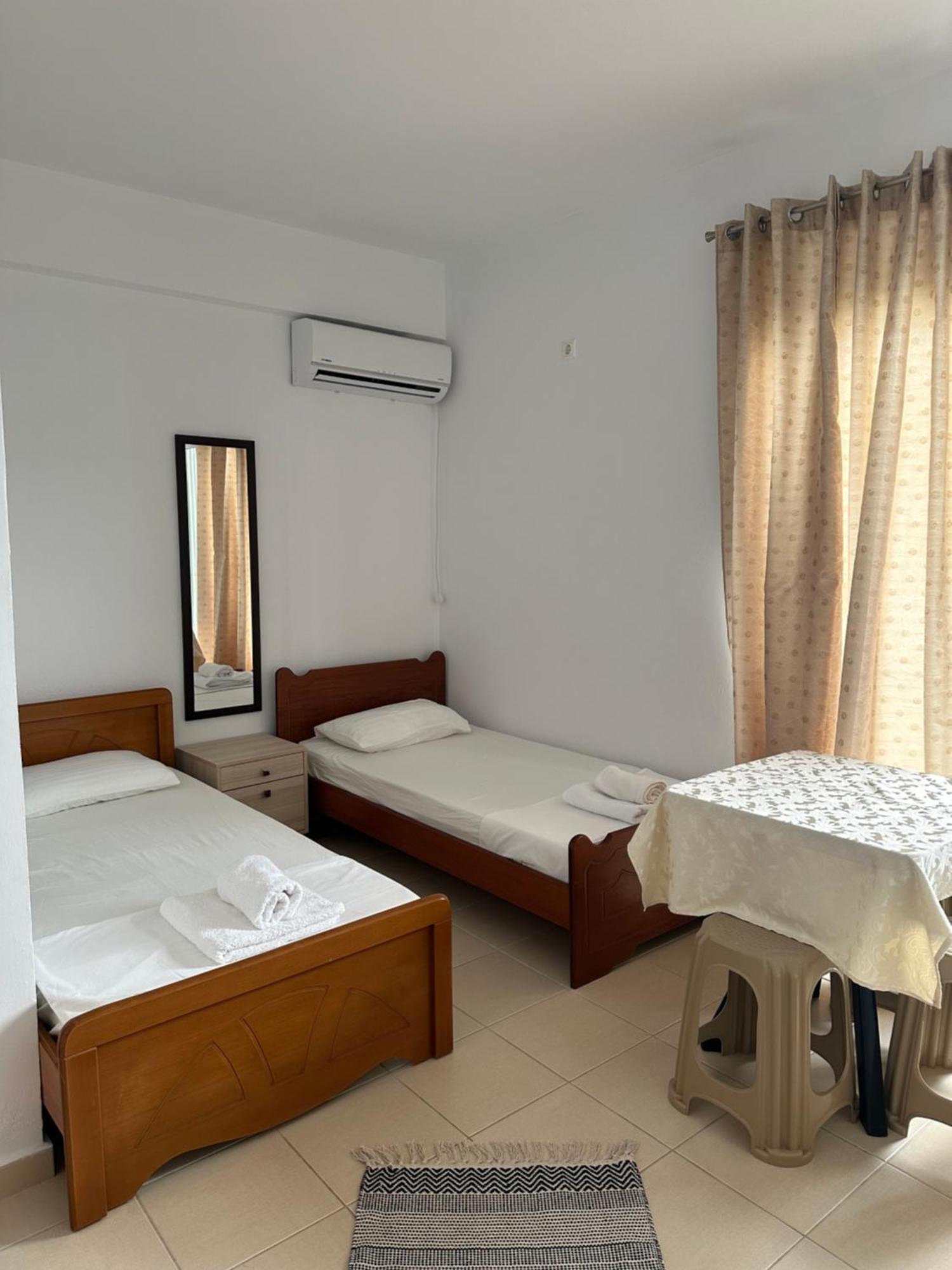 Vila Lemon Tree Sarandë Buitenkant foto