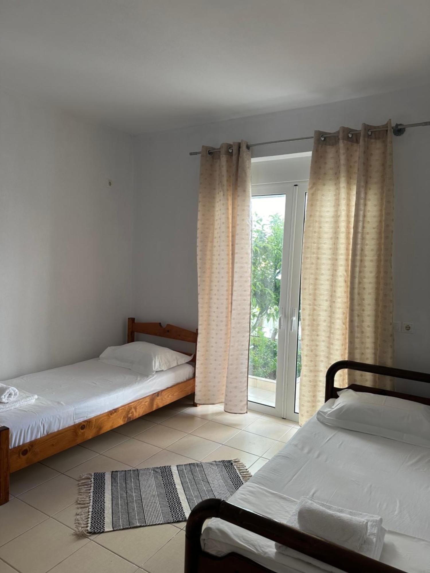 Vila Lemon Tree Sarandë Buitenkant foto